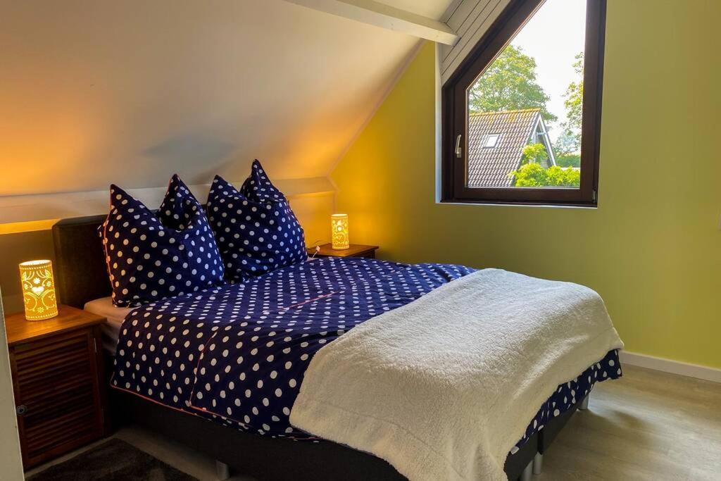 Traumhaftes Geraeumiges Ferienhaus In Meernaehe Bruinisse Buitenkant foto